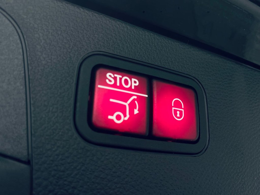 Used Mercedes-Benz GLC 2016 for sale - 77780163: Photo 30