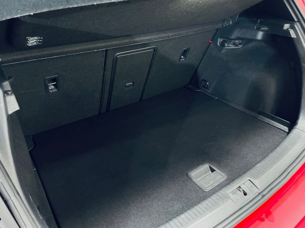 Used Volkswagen Golf 2014 for sale - 77122039: Photo 20