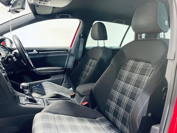 Used Volkswagen Golf 2014 for sale - 77122039: Photo