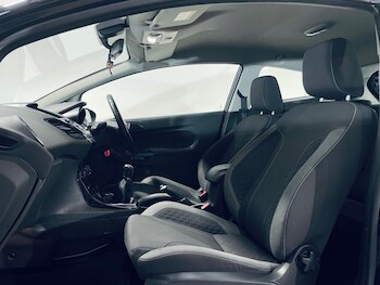 Used Ford Fiesta 2015 for sale - 78663918: Photo