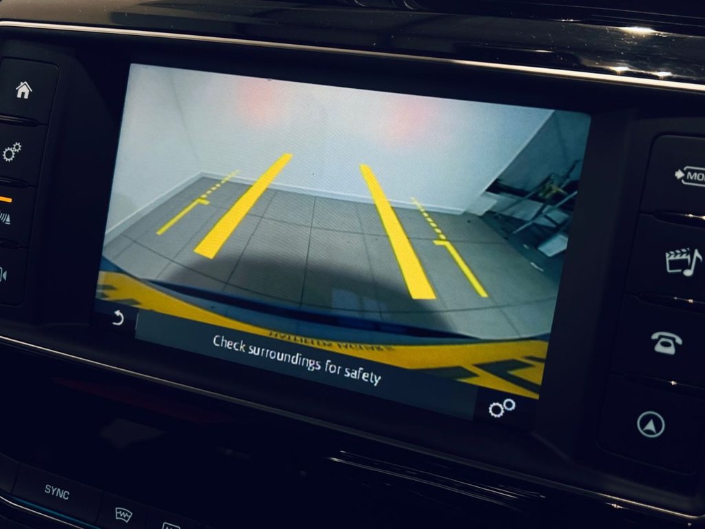 Used Jaguar F-Pace 2018 for sale - 77048681: Photo 2