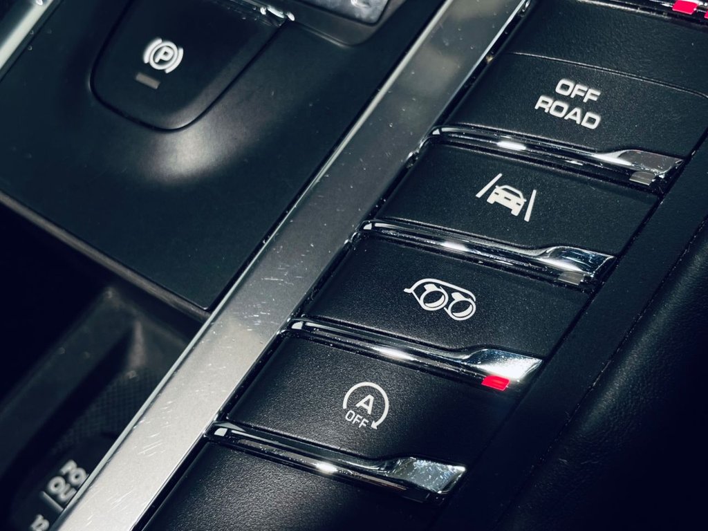 Used Porsche Macan 2016 for sale - 77672732: Photo 20