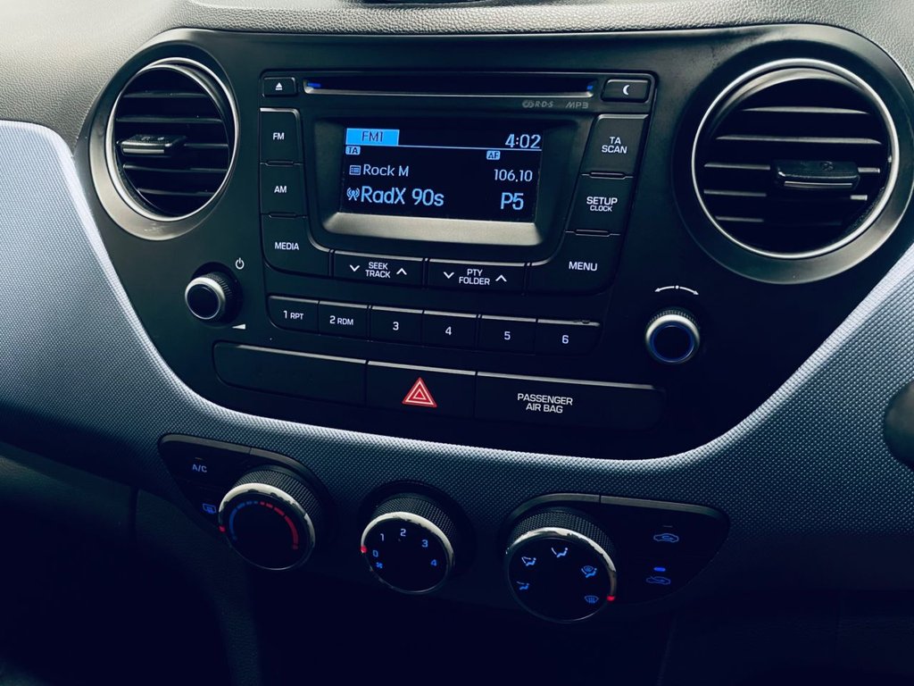 Used Hyundai i10 2015 for sale - 76190806: Photo 2