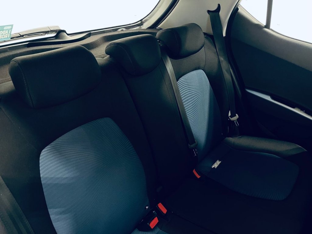 Used Hyundai i10 2015 for sale - 76190806: Photo 6