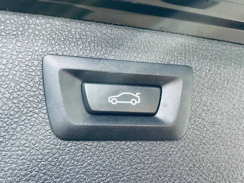 Used BMW 3 Series 2018 for sale - 76333193: Photo 19
