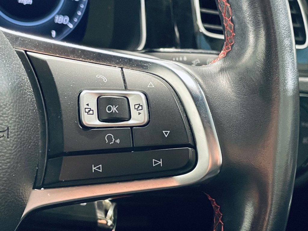 Used Volkswagen Golf 2018 for sale - 77048757: Photo 19