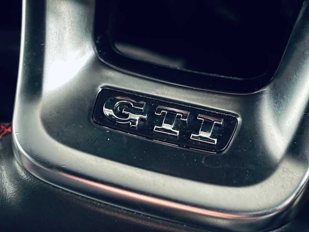 Used Volkswagen Golf 2018 for sale - 77048757: Photo 20