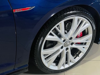 Used Volkswagen Golf 2018 for sale - 77048757: Photo