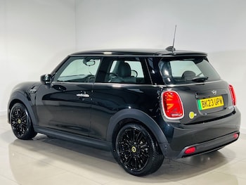 Used MINI Hatch 2023 for sale - 77551794: Photo