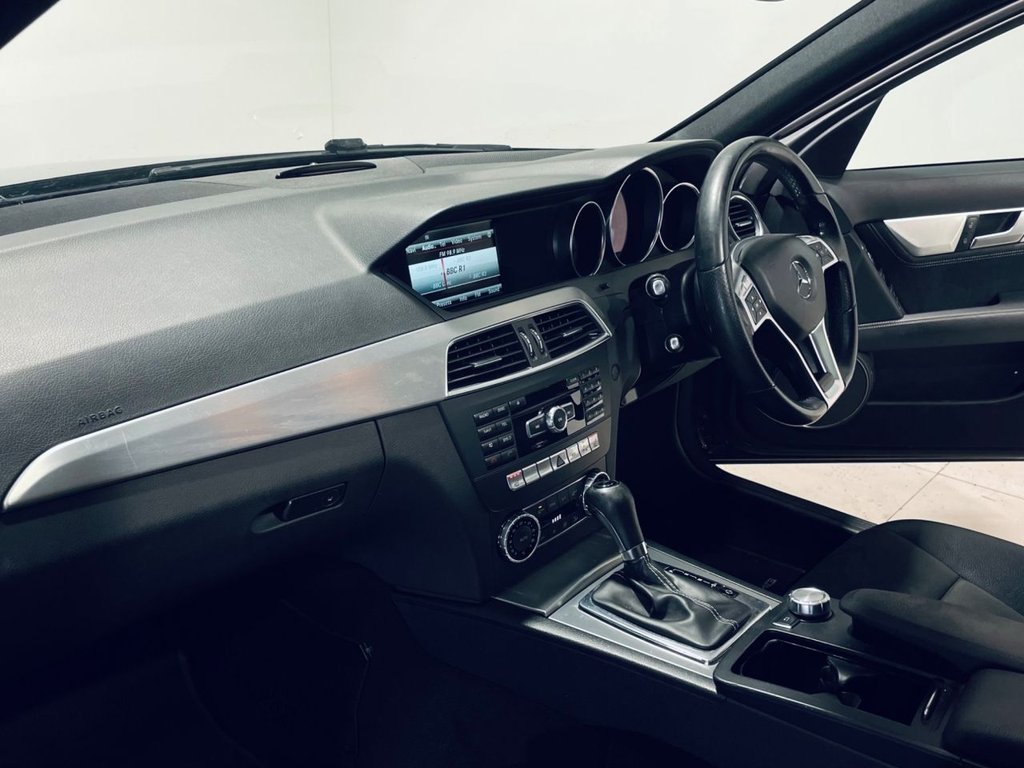Used Mercedes-Benz C Class 2014 for sale - 77627345: Photo 21