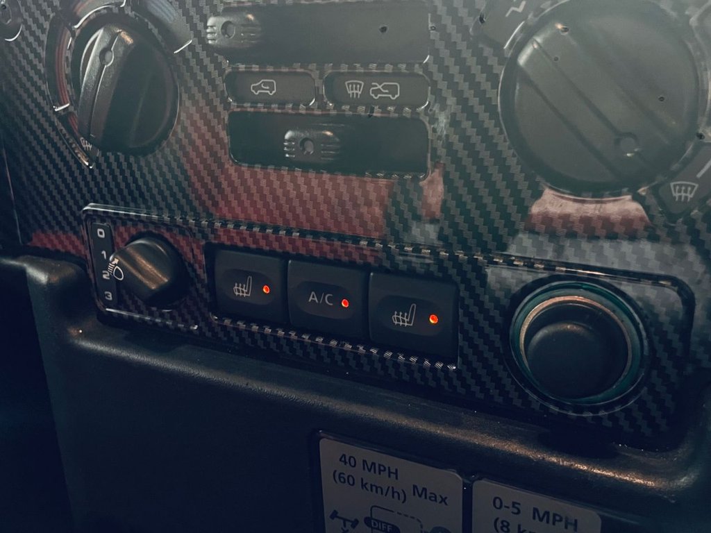 Used Land Rover Defender 2015 for sale - 77048596: Photo 11