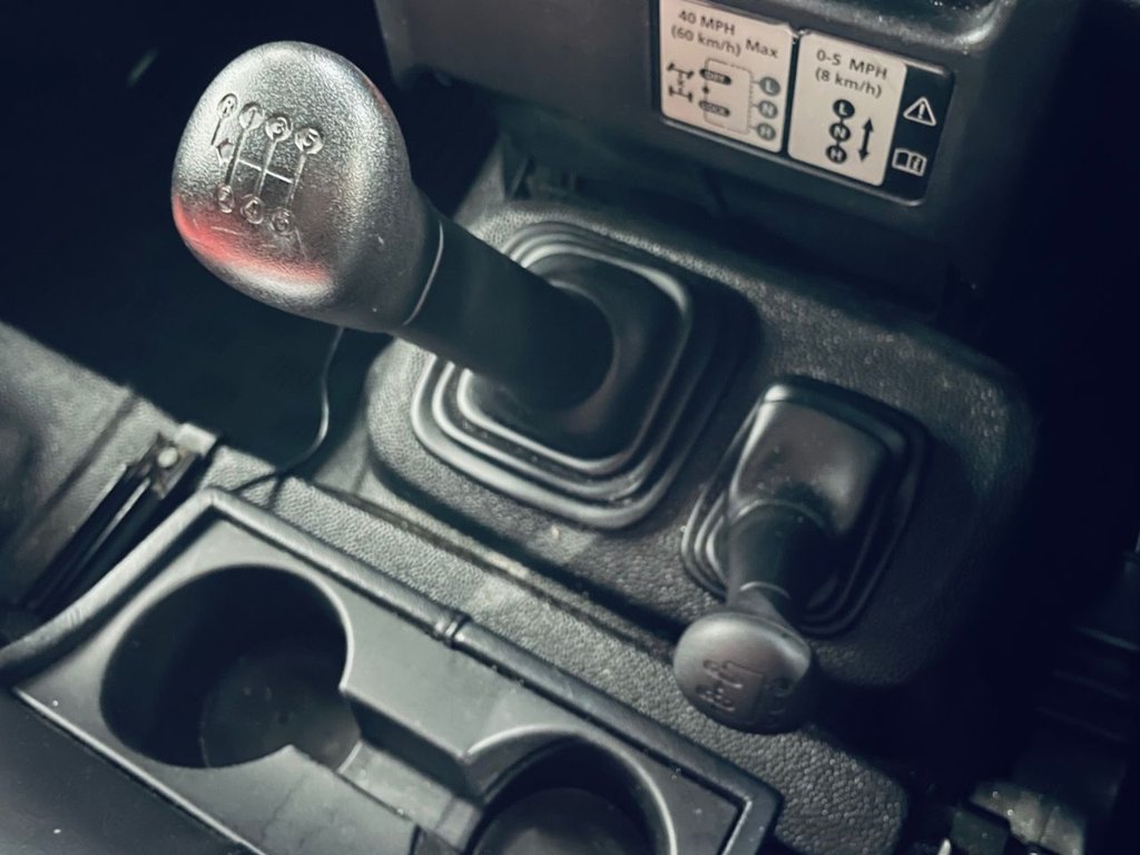 Used Land Rover Defender 2015 for sale - 77048596: Photo 15