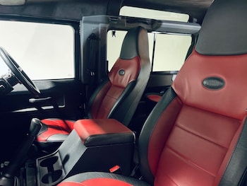 Used Land Rover Defender 2015 for sale - 77048596: Photo