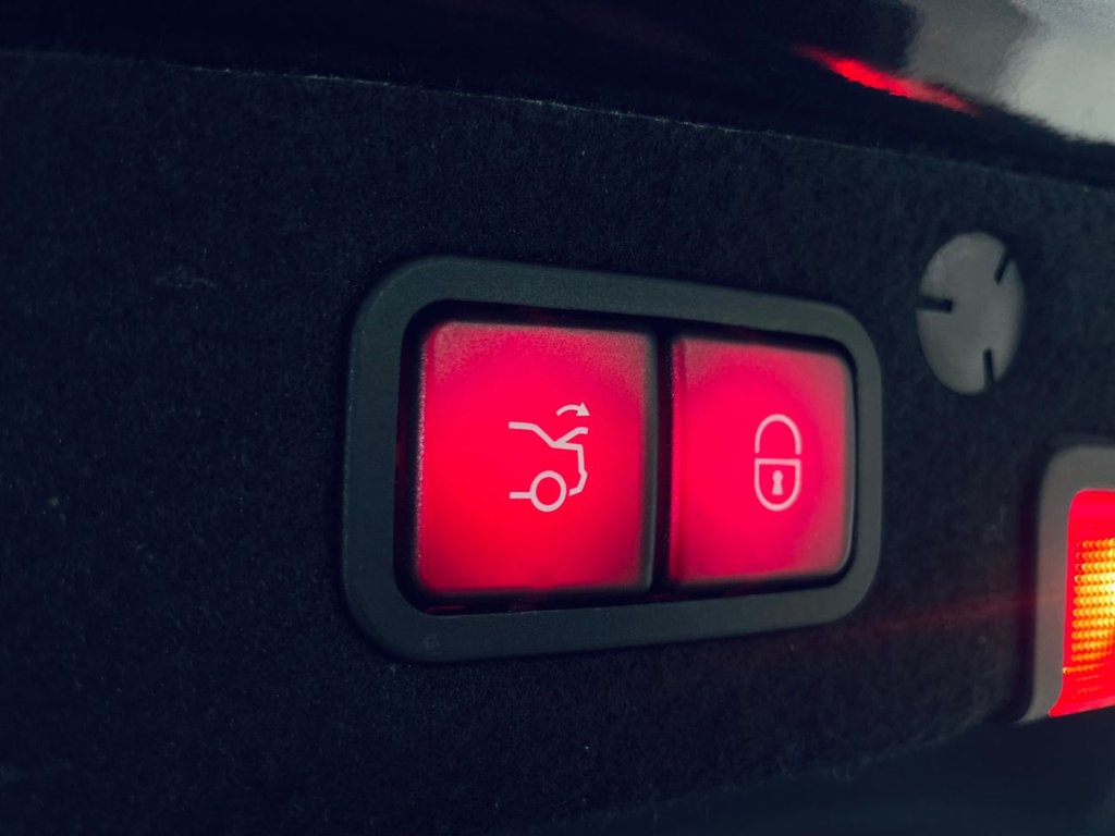 Used Mercedes-Benz C Class 2015 for sale - 77780135: Photo 42