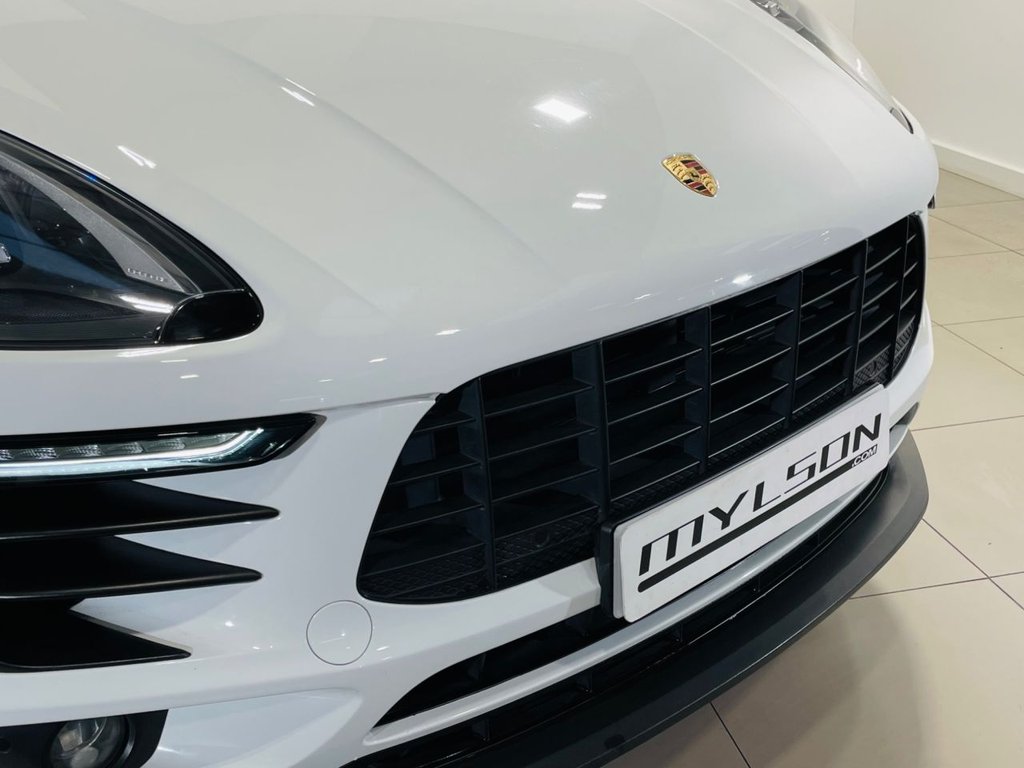 Used Porsche Macan 2017 for sale - 77256114: Photo 30