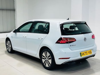 Used Volkswagen Golf 2020 for sale - 76389914: Photo