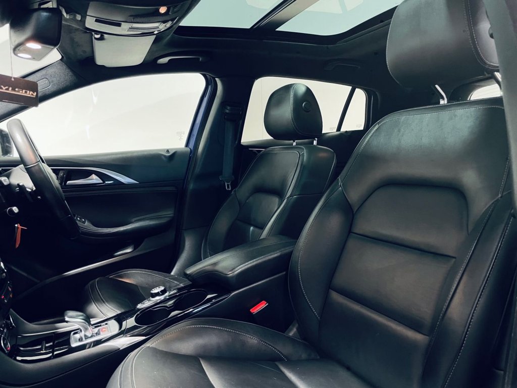 Used Infiniti QX30 2018 for sale - 77049012: Photo 2