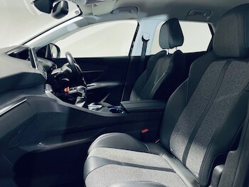 Used Peugeot 3008 2018 for sale - 77879499: Photo