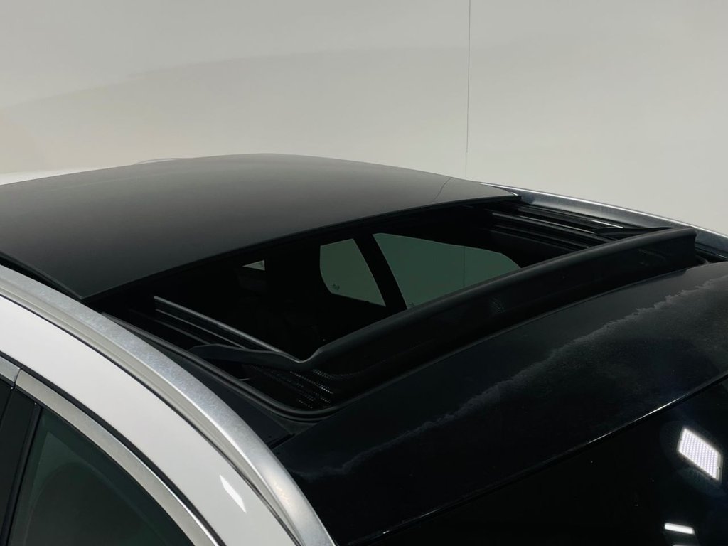 Used Mercedes-Benz C Class 2016 for sale - 77780054: Photo 2