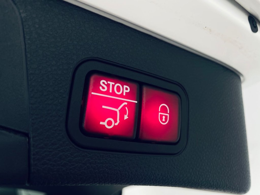 Used Mercedes-Benz C Class 2016 for sale - 77780054: Photo 30