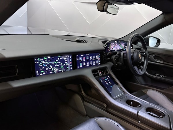 Used Porsche Taycan 2023 for sale - 76190776: Photo 12