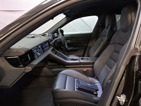 Used Porsche Taycan 2023 for sale - 76190776: Photo 13
