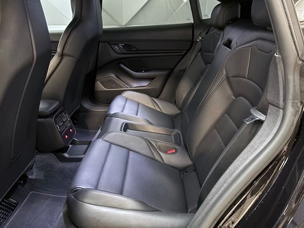 Used Porsche Taycan 2023 for sale - 76190776: Photo 14