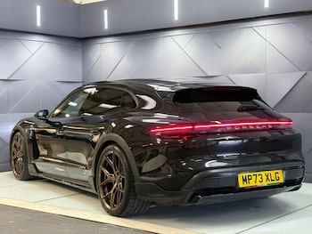 Used Porsche Taycan 2023 for sale - 76190776: Photo