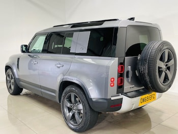 Used Land Rover Defender 2020 for sale - 79221043: Photo