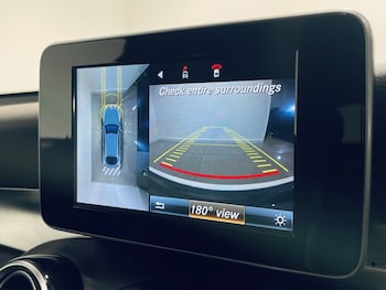 Used Mercedes-Benz GLC 2017 for sale - 77049100: Photo