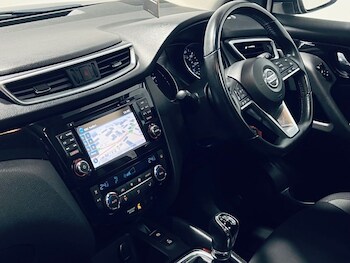 Used Nissan Qashqai 2017 for sale - 76474592: Photo