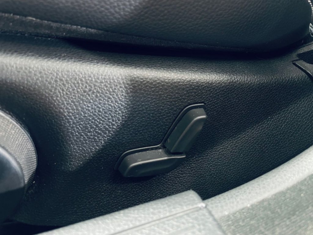 Used Mercedes-Benz C Class 2014 for sale - 76703729: Photo 24