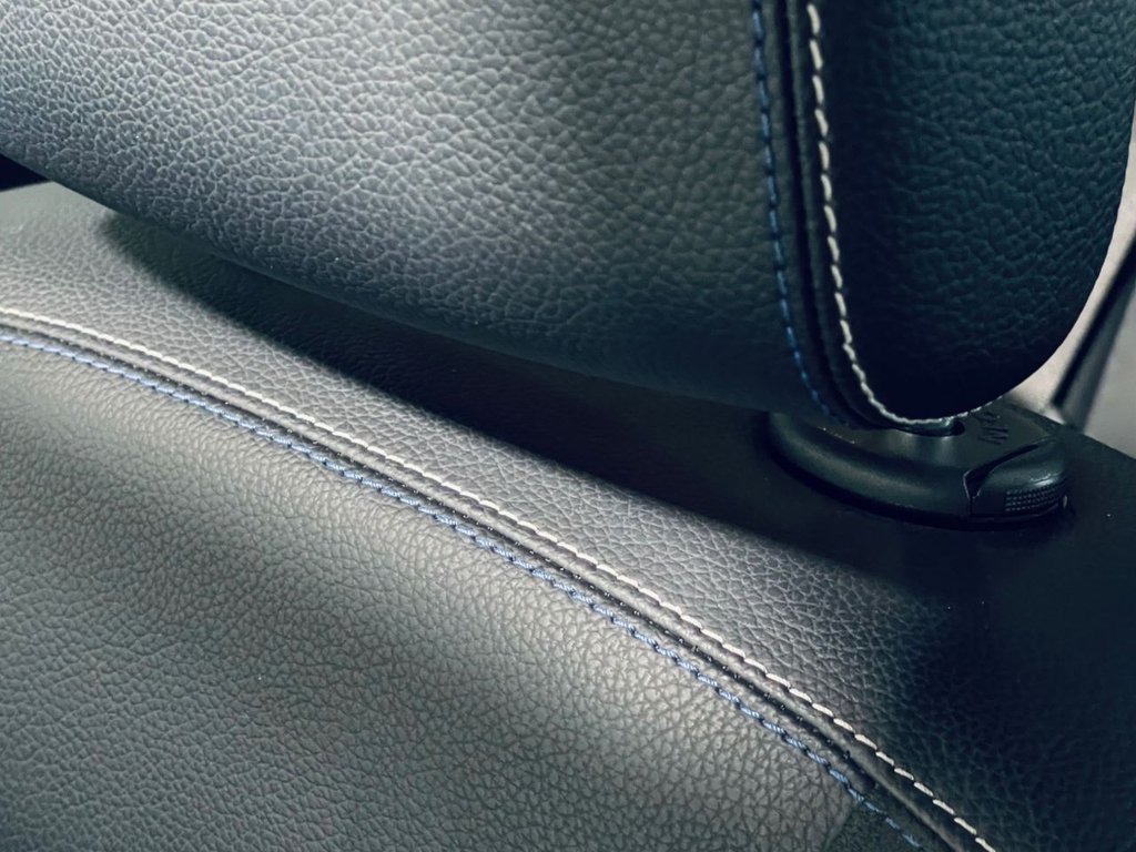 Used Mercedes-Benz C Class 2014 for sale - 76703729: Photo 8