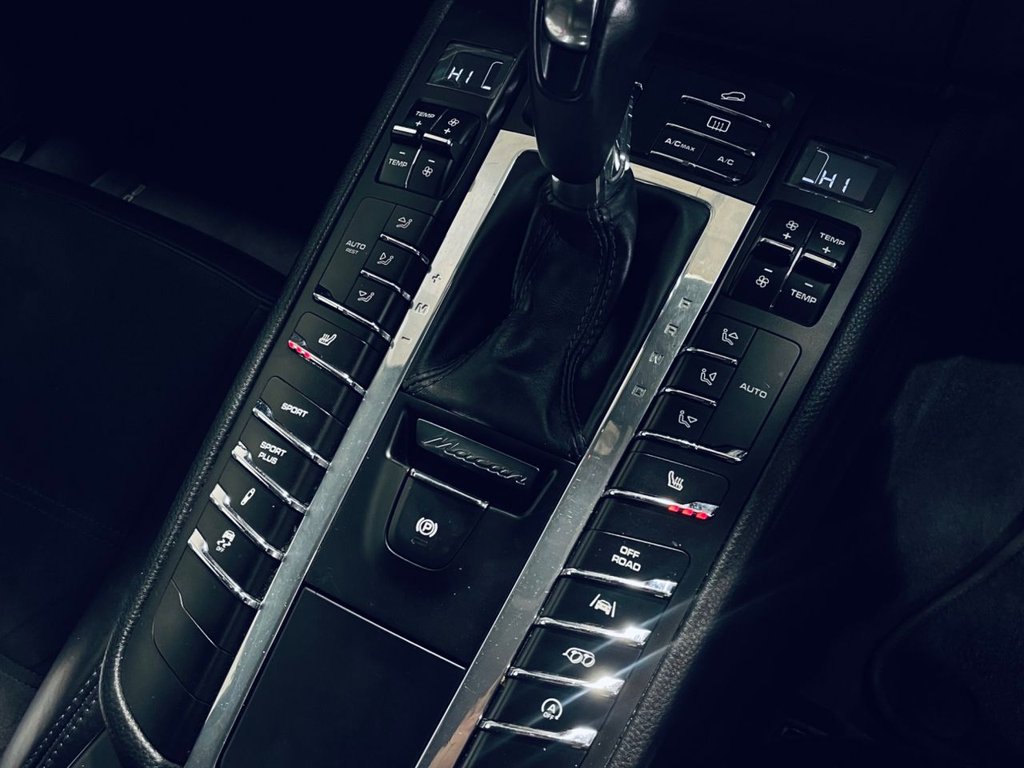 Used Porsche Macan 2018 for sale - 77627387: Photo 24