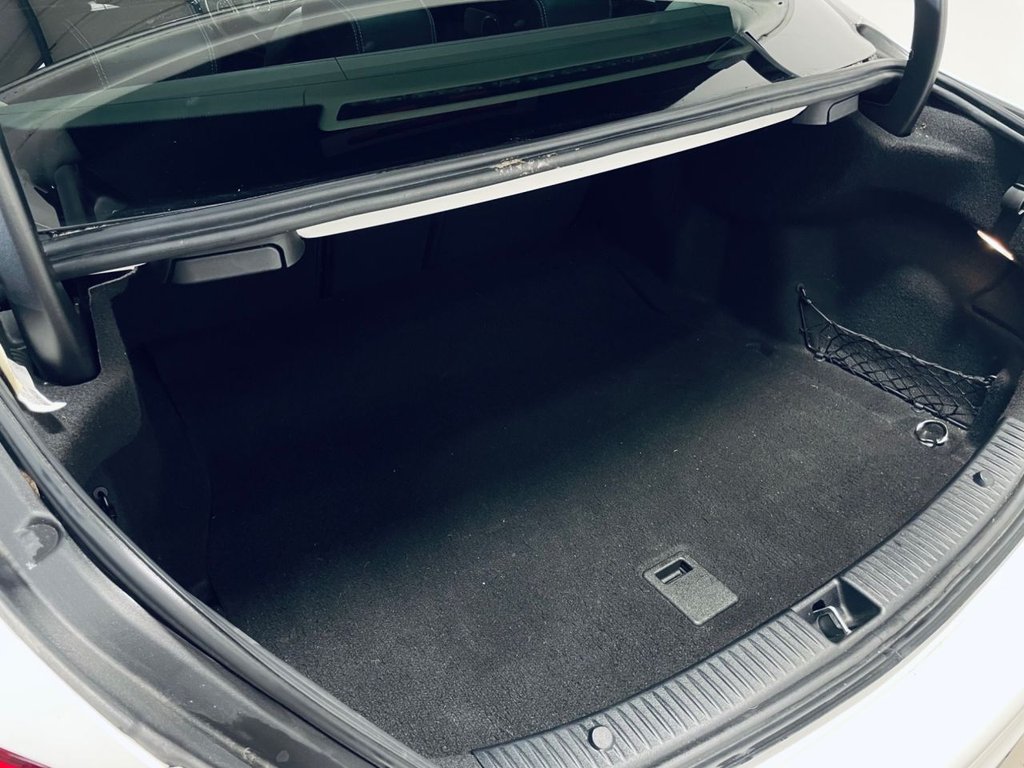 Used Mercedes-Benz C Class 2015 for sale - 77693323: Photo 26