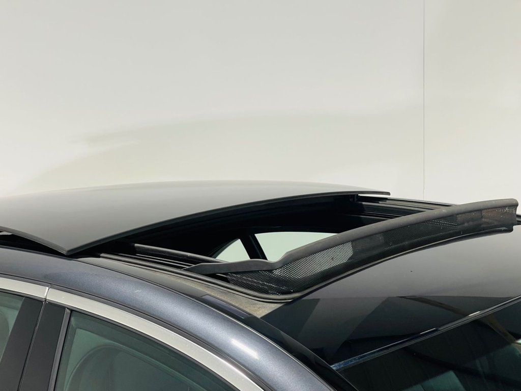 Used Mercedes-Benz C Class 2015 for sale - 77952463: Photo 2