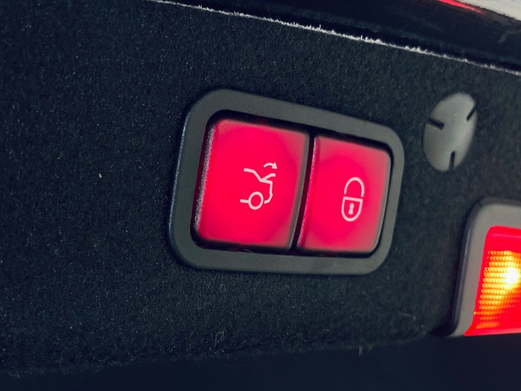 Used Mercedes-Benz C Class 2015 for sale - 77952463: Photo 25