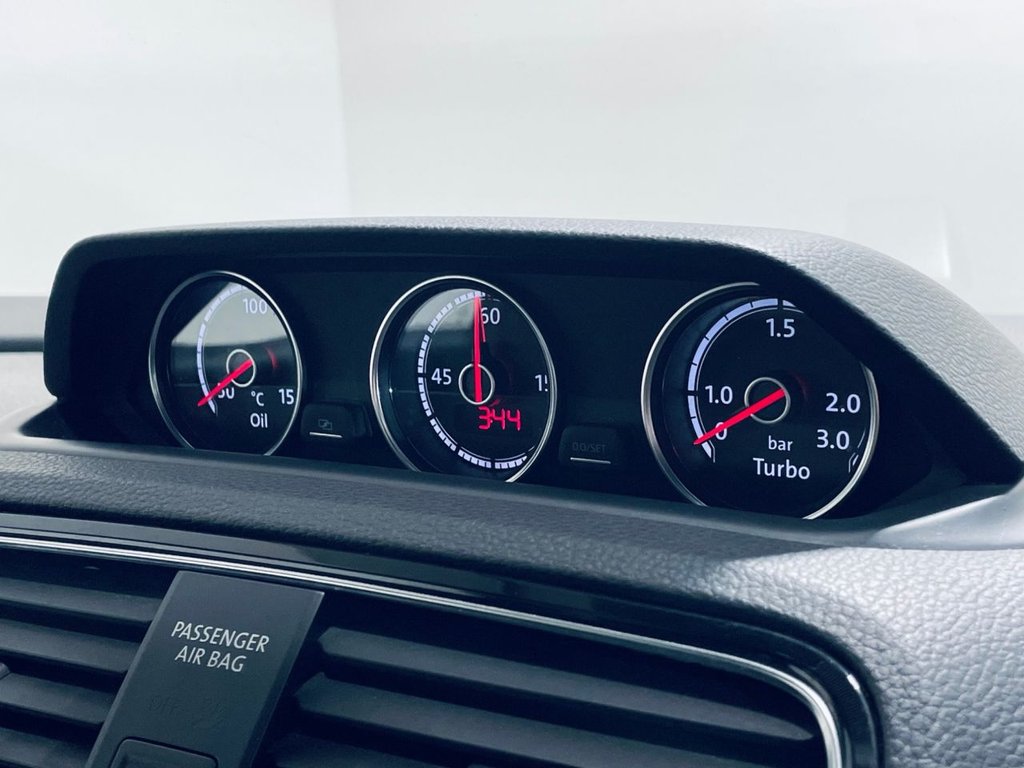 Used Volkswagen Scirocco 2017 for sale - 77145718: Photo 9