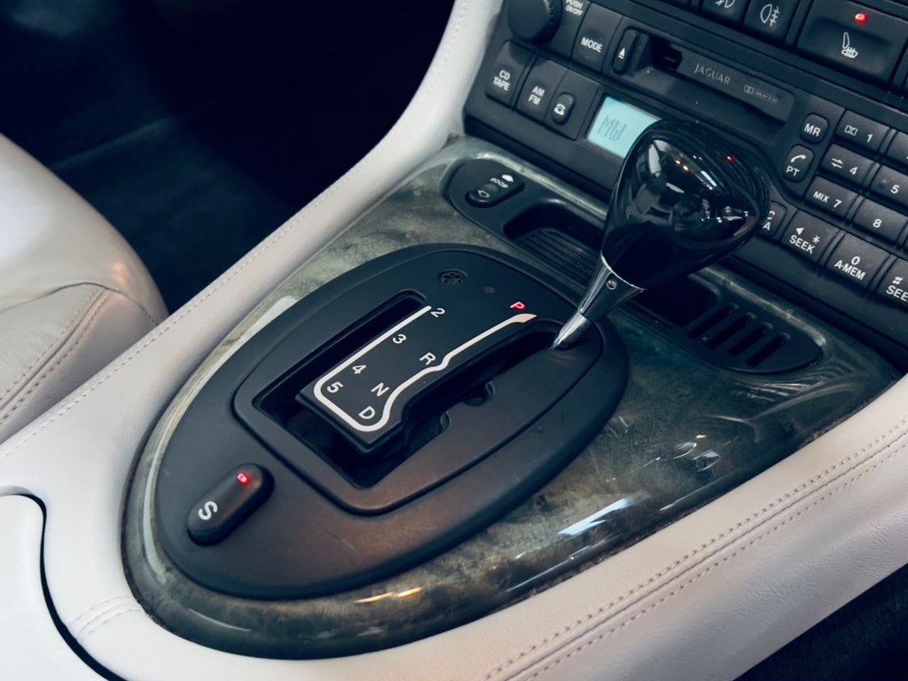 Used Jaguar XK 2018 for sale - 76333345: Photo 9