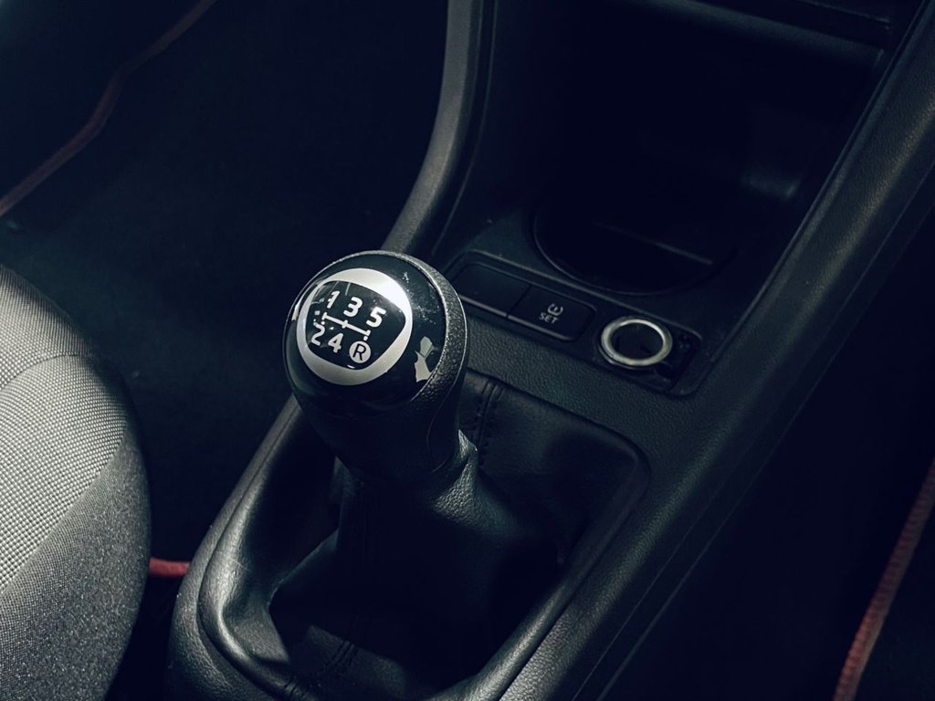 Used Volkswagen up! 2014 for sale - 77256109: Photo 15