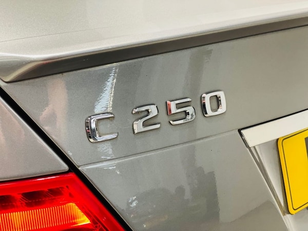 Used Mercedes-Benz C-Class 2013 for sale - 76190870: Photo 24