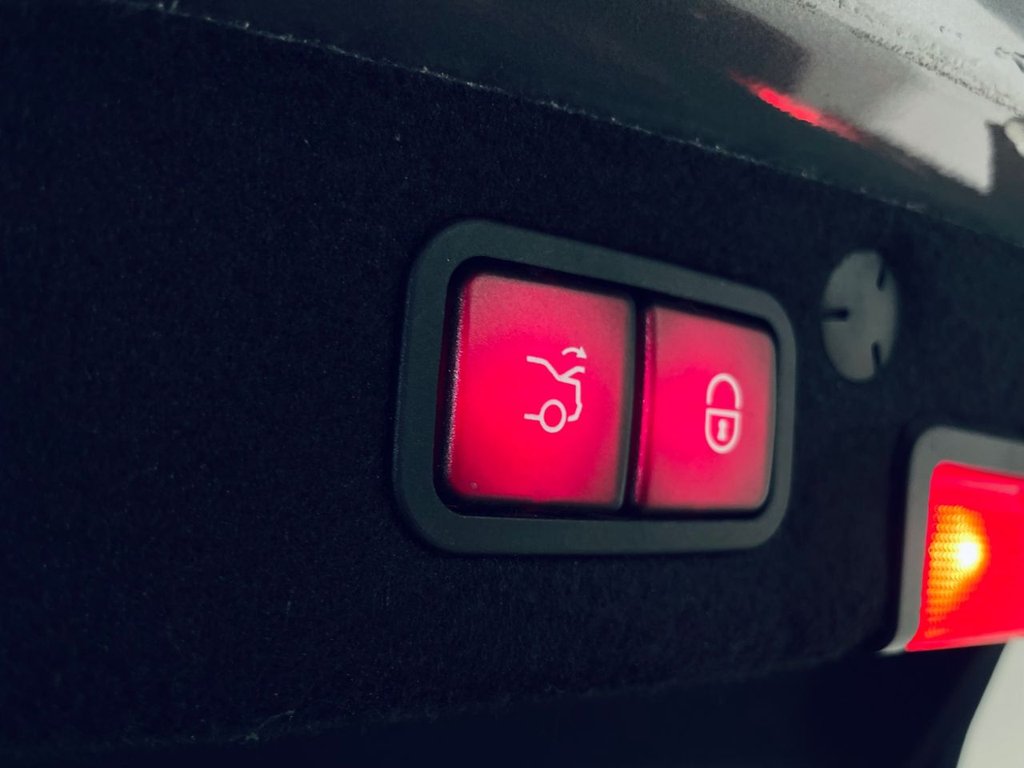 Used Mercedes-Benz C Class 2015 for sale - 78036449: Photo 27