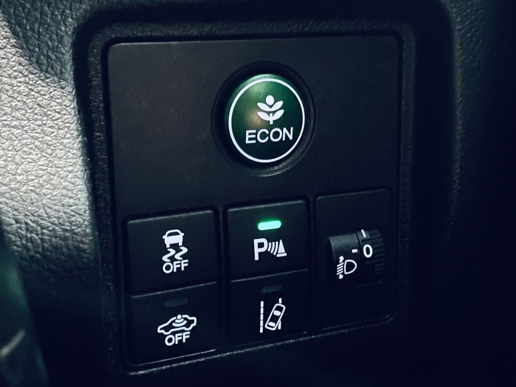 Used Honda HR-V 2018 for sale - 77780137: Photo 18