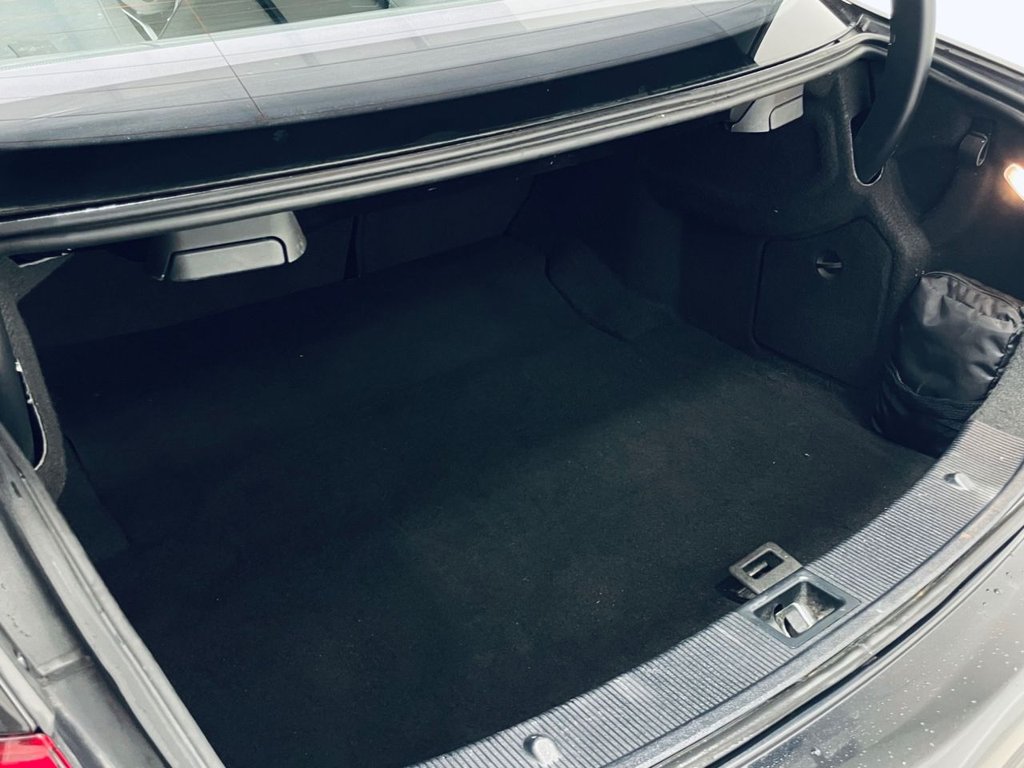 Used Mercedes-Benz E Class 2014 for sale - 77048708: Photo 24