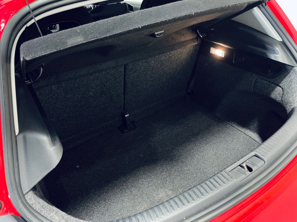 Used Volkswagen Scirocco 2017 for sale - 77627391: Photo 21