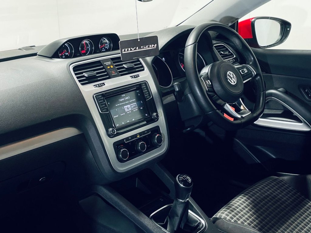 Used Volkswagen Scirocco 2017 for sale - 77627391: Photo 5