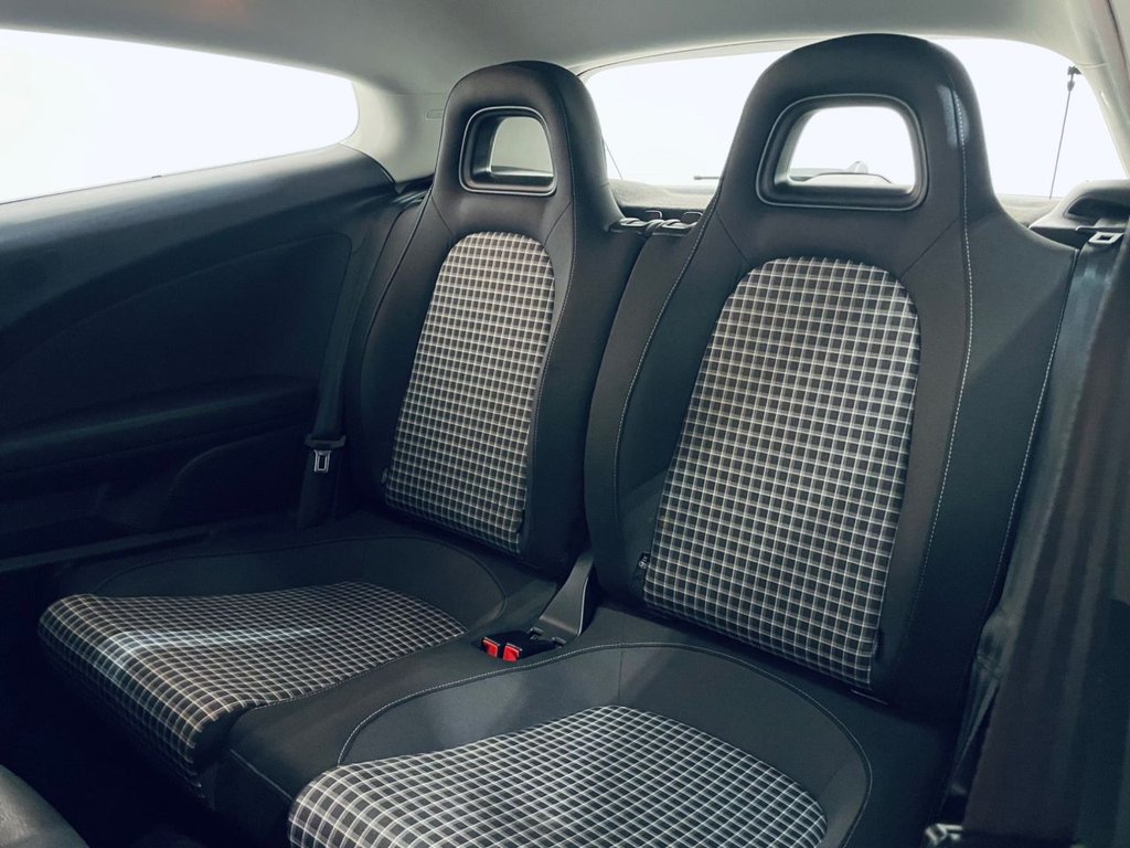 Used Volkswagen Scirocco 2017 for sale - 77627391: Photo 7