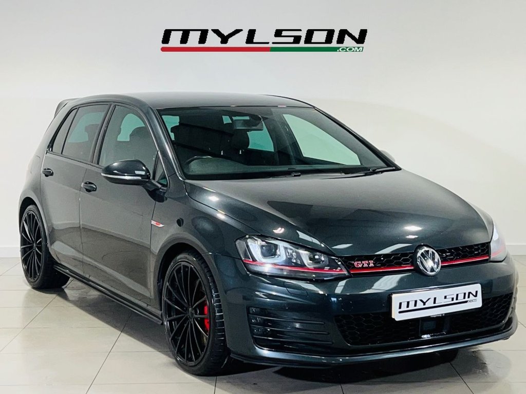 Used Volkswagen Golf 2014 for sale - 76389849: Photo 1