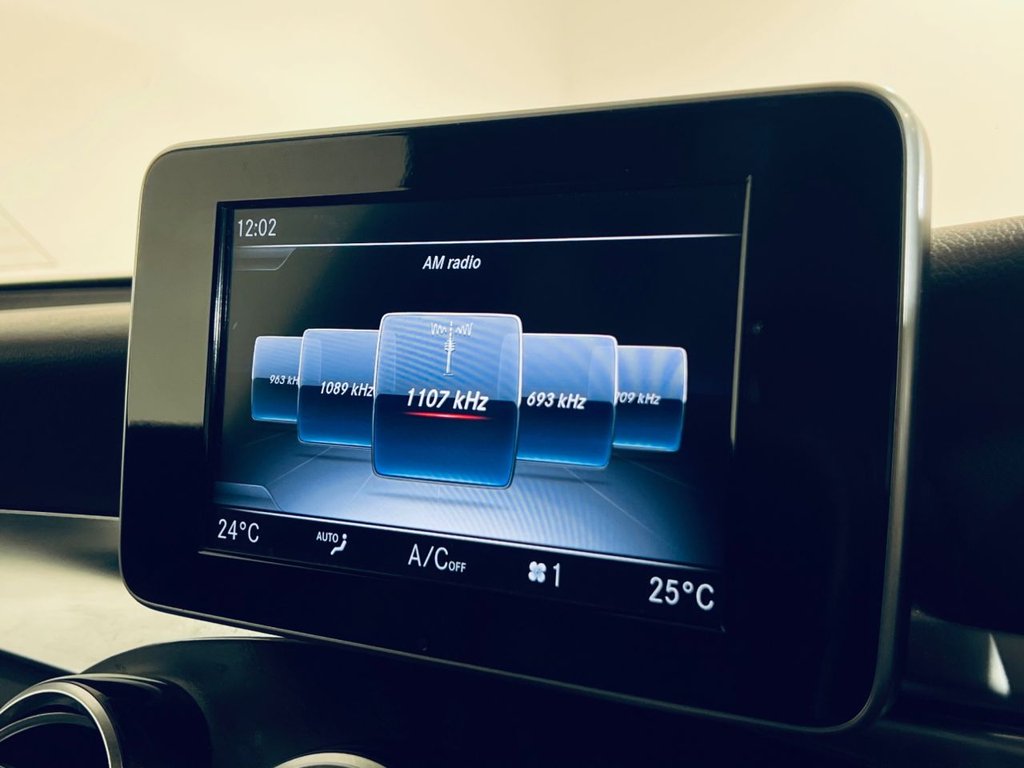 Used Mercedes-Benz GLC 2018 for sale - 77048970: Photo 16