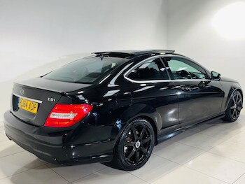 Used Mercedes-Benz C Class 2014 for sale - 76474584: Photo